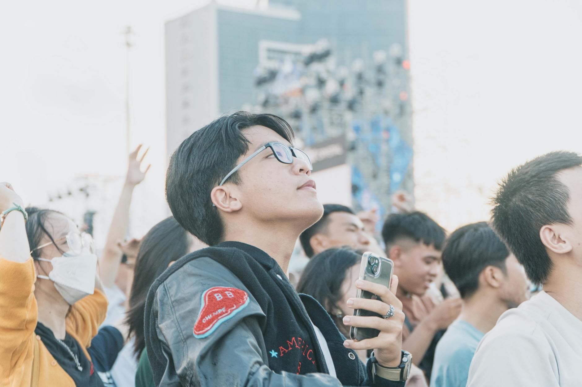 How Festival Organizers Are Using Digital Photo Sharing to Boost Engagement