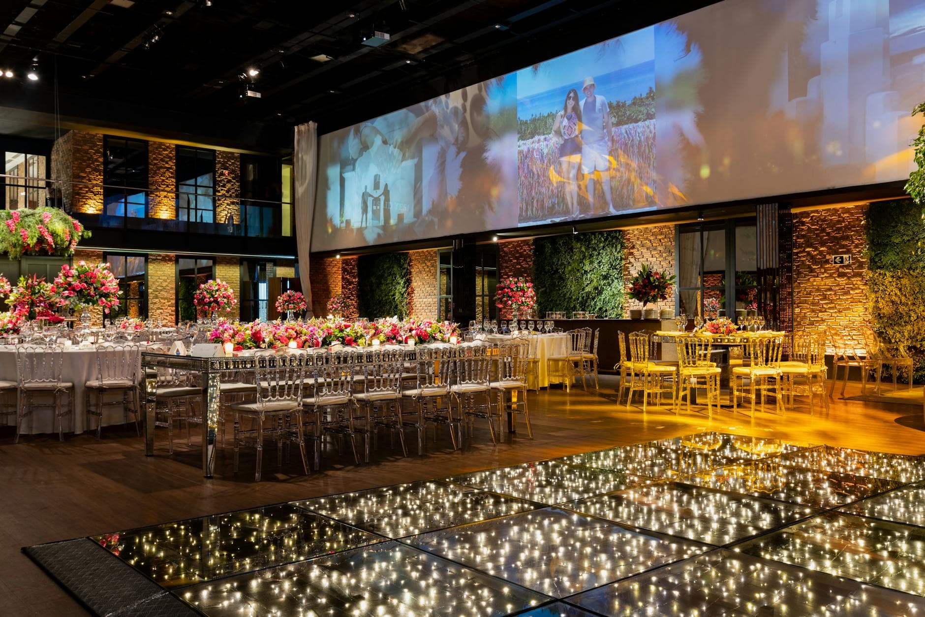 How to Create a Digital Guest Book with Photos and Messages