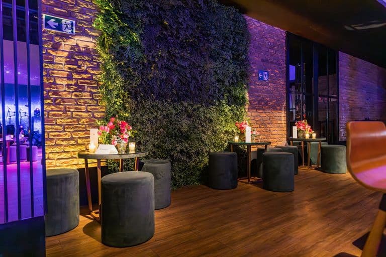 Custom Headers and Branding for Your Event Photo Gallery