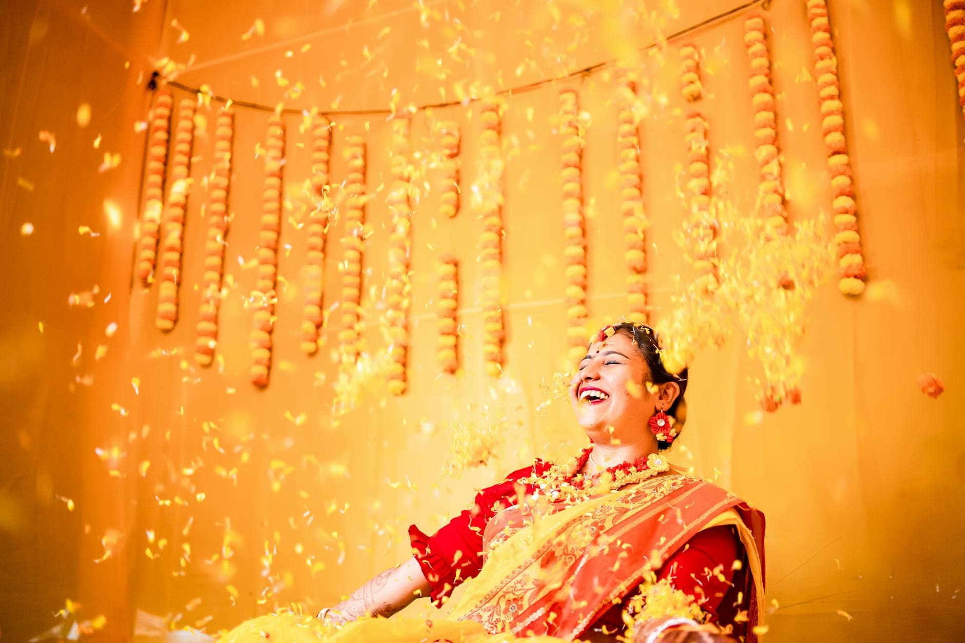 Outdoor Wedding Photography Tips: Getting the Best Guest Photos in Natural Light