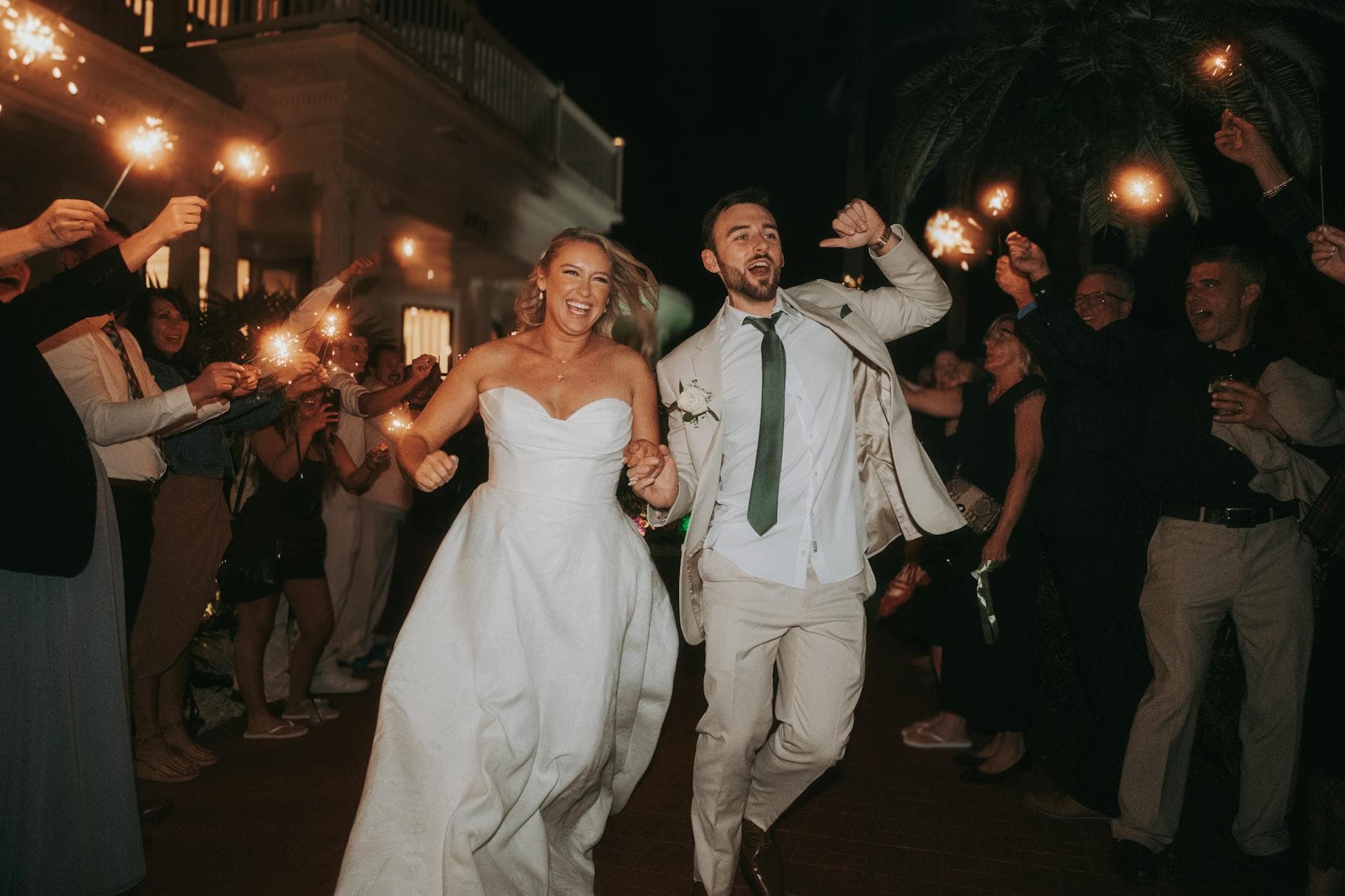 Best Wedding Photo Apps 2026: 7 Platforms Compared