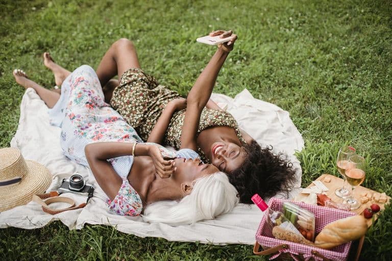 How to Share Lots of Photos (Without Losing Your Mind or Your Storage)