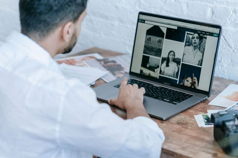How to Watermark and Protect Photos in a Shared Event Gallery