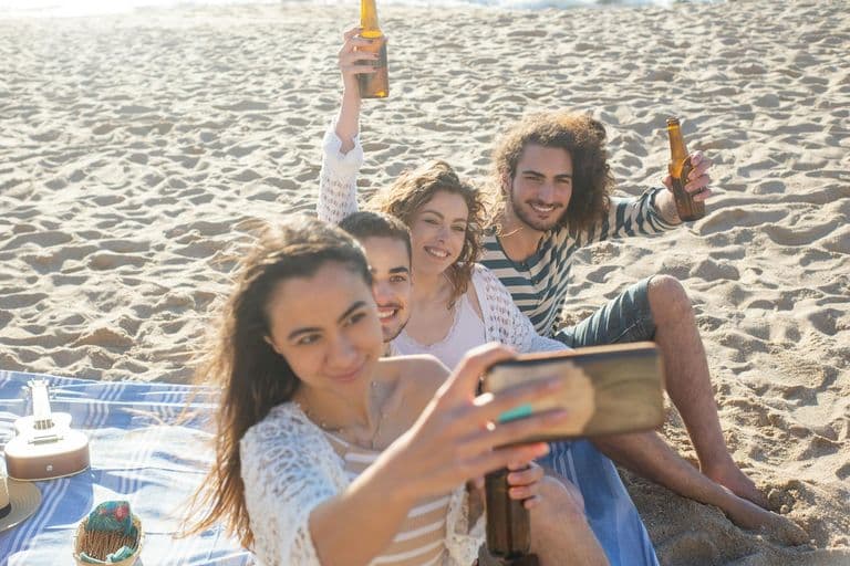 AirDrop Alternatives for Sharing Event Photos With Large Groups