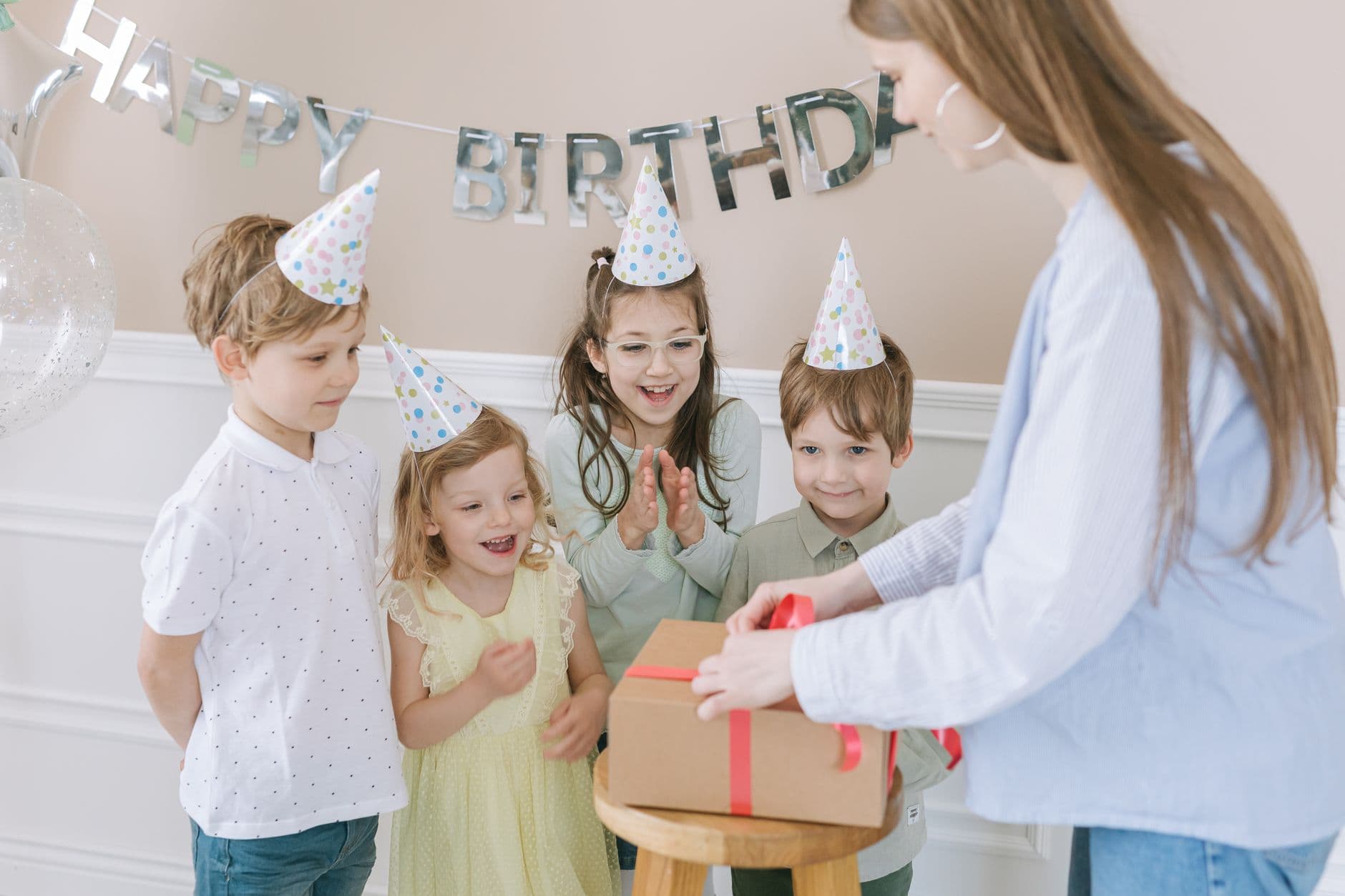 Gender Reveal Photo Sharing: How to Capture Every Angle Without Losing a Single Shot