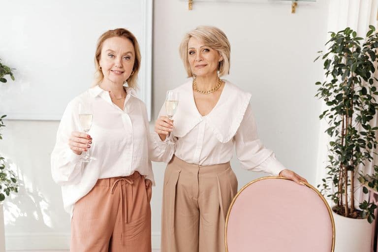 Bachelorette Party Photos End Up on 12 Different Phones. Here's How to Fix That.