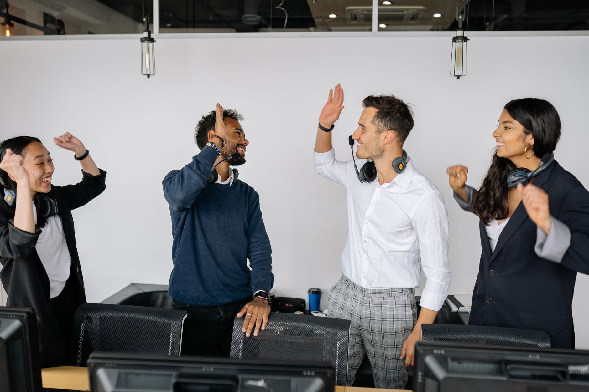 Sales Kickoff Photo Sharing: How to Turn a Mandatory Meeting Into a Team Memory