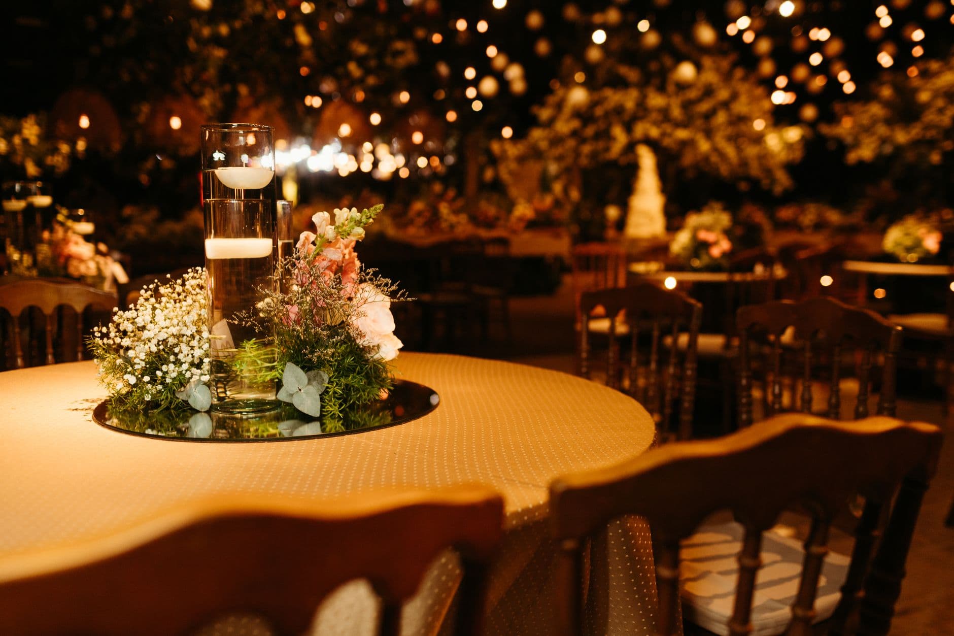 Backyard Wedding Photo Sharing: Big Memories, Small Venue