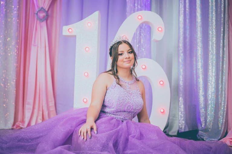 Quincea帽era Photo Gallery: Capturing Every Dance and Tradition