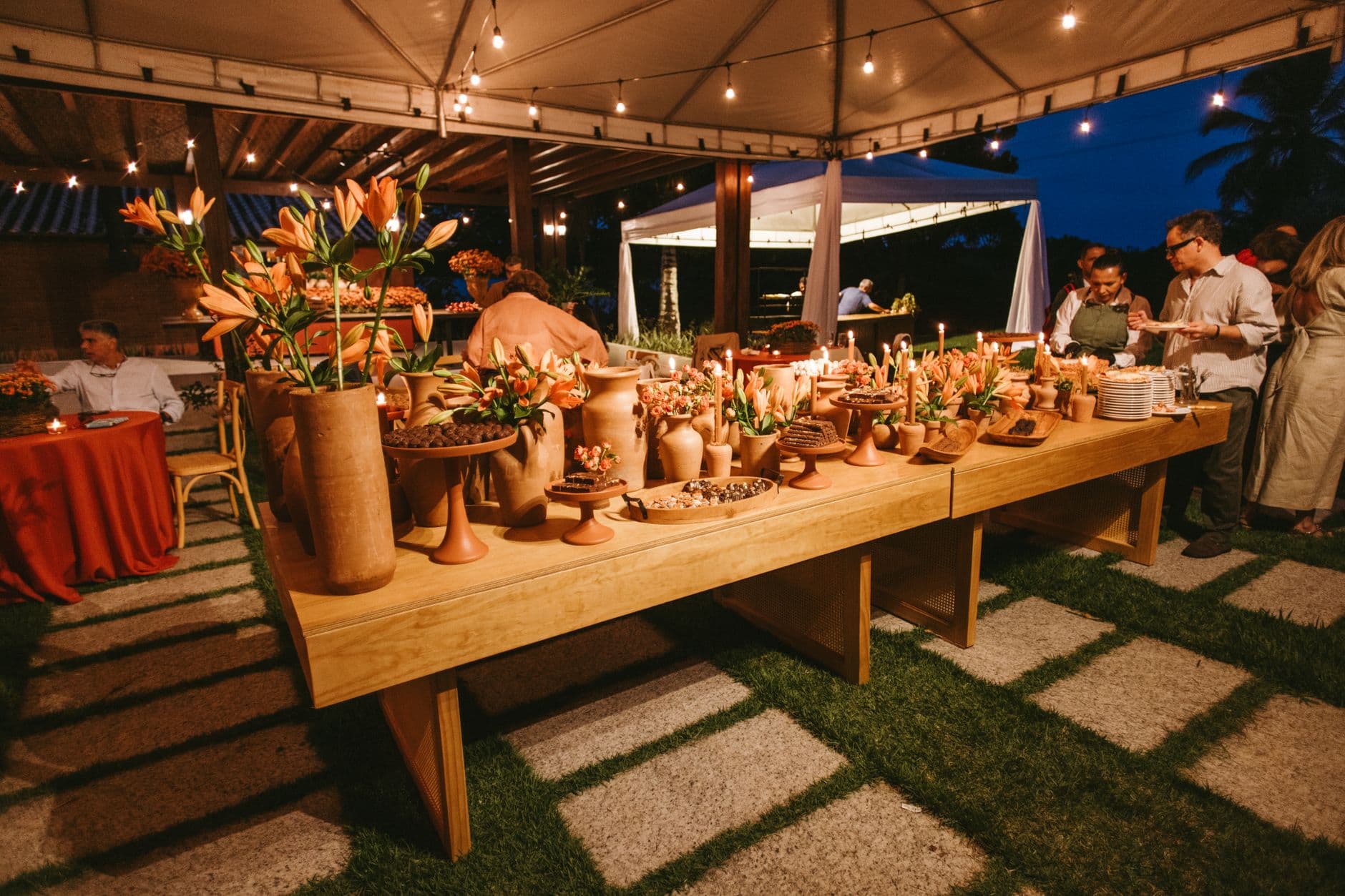How to Collect Photos From Guests Before They Leave the Reception