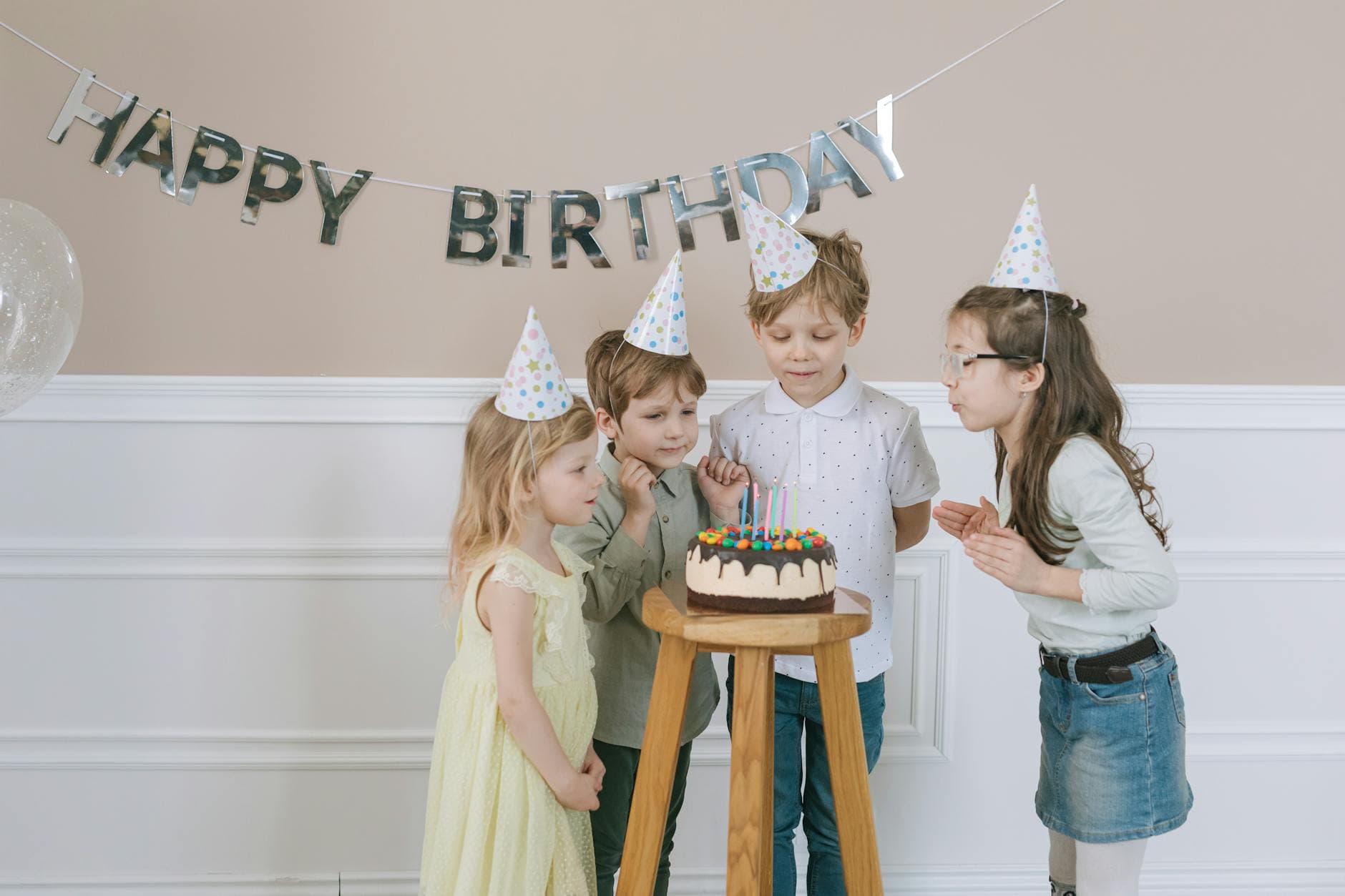 Baby Shower Photo Sharing: How to Collect and Share Memories with Everyone