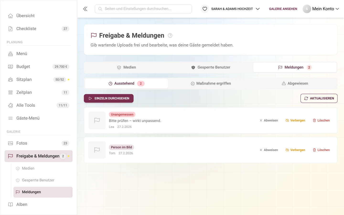 Reiter Meldungen mit gemeldeten Inhalten, Grund-Badges und den Aktionen Abweisen, Verbergen und Löschen