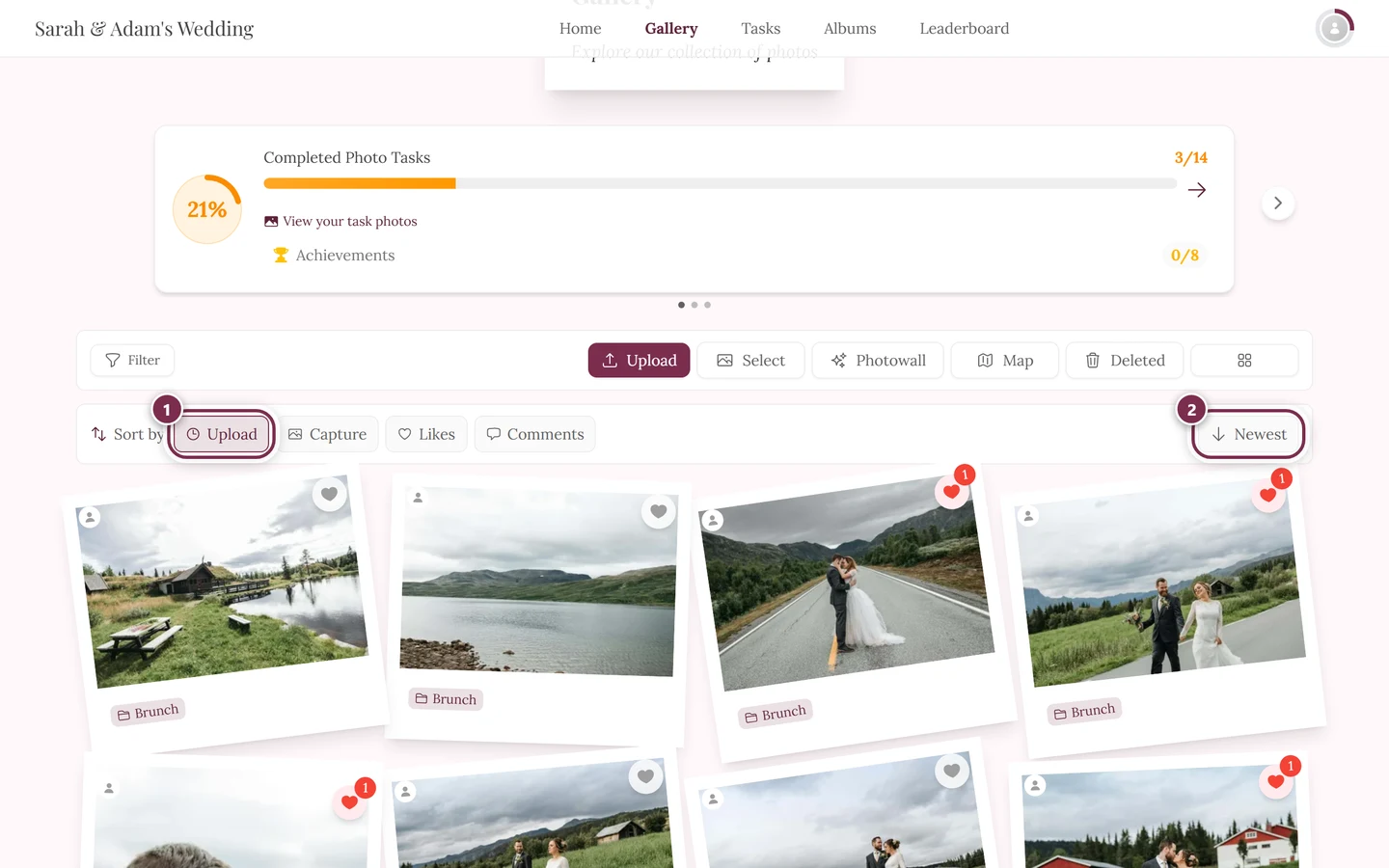 Sort bar above the photos with the sort criterion and the order button highlighted