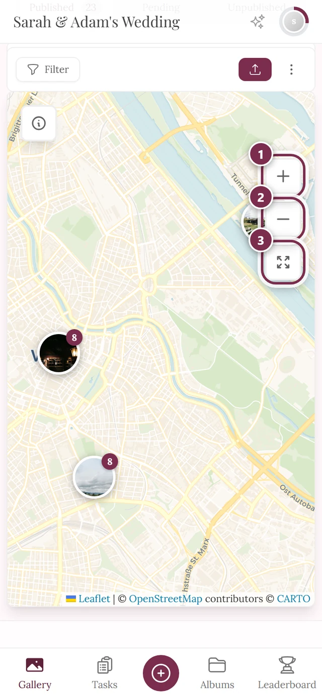 Map view with the three buttons in the top right highlighted