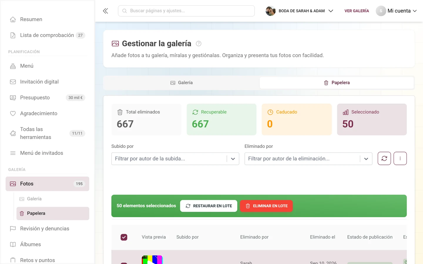 Papelera con un elemento marcado y la barra de acciones verde con Restaurar en lote y Eliminar en lote