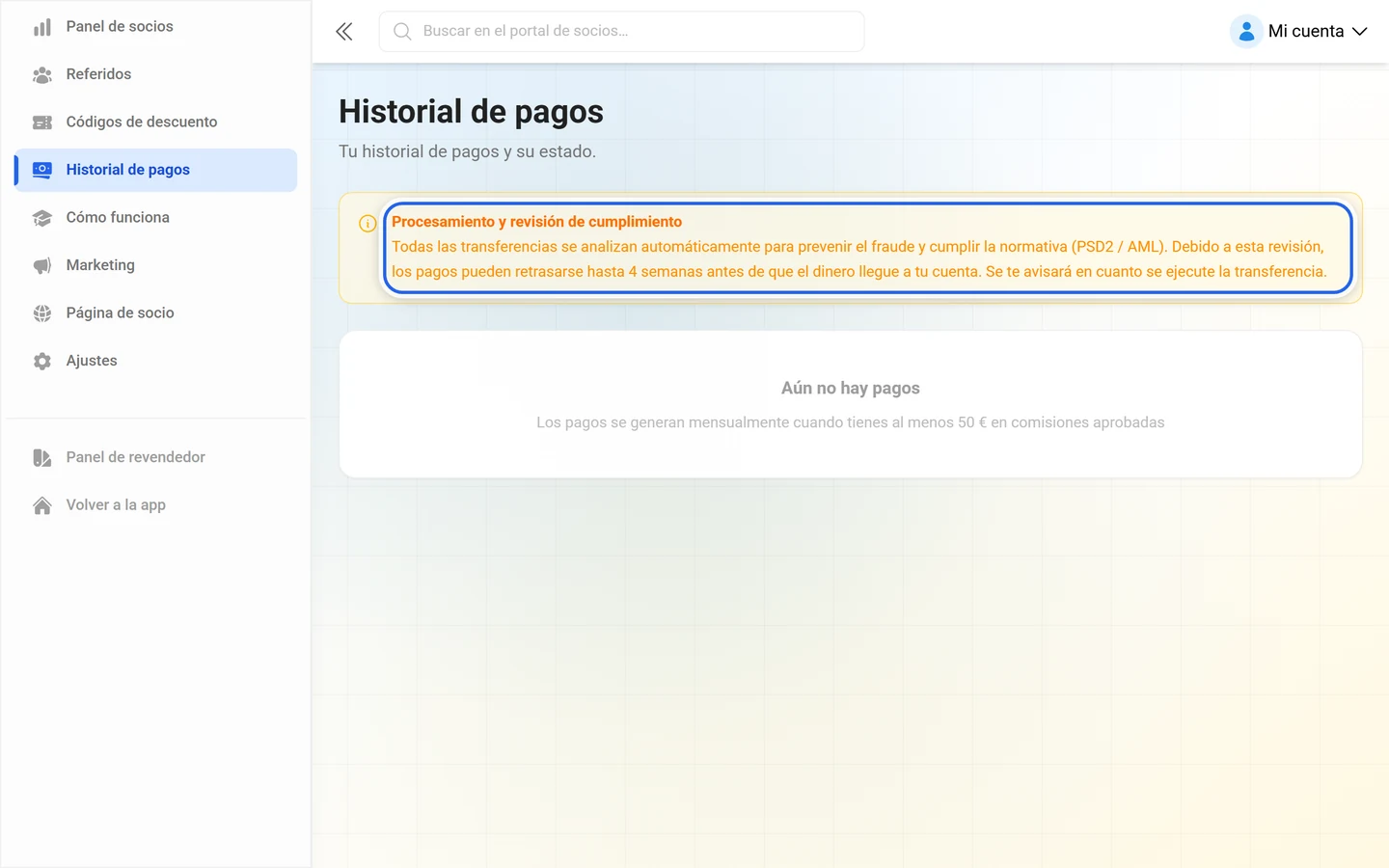 Página de pagos con el aviso Procesamiento y revisión de cumplimiento destacado sobre el historial