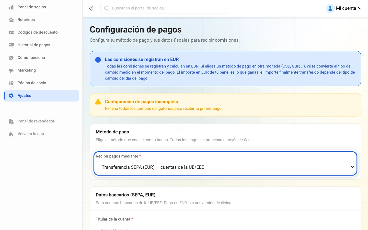 Ajustes de pago con el selector Recibir pagos mediante destacado, campos de cuenta difuminados