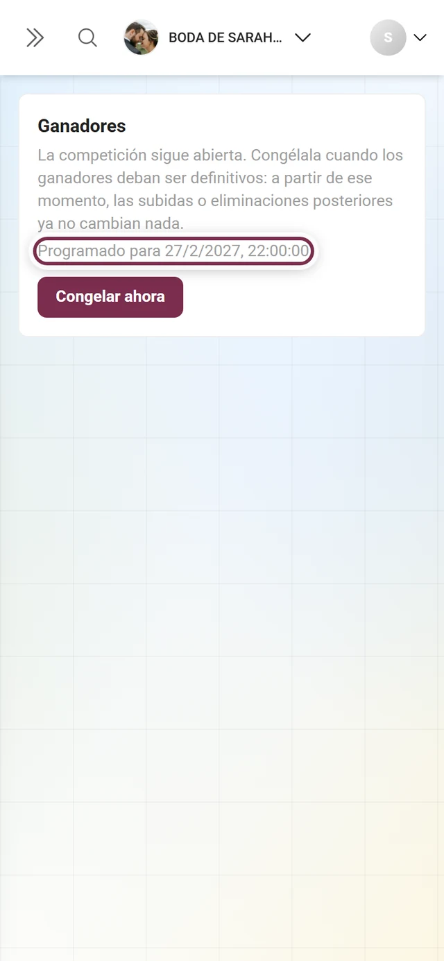 La línea Programado para con fecha y hora debajo del botón Congelar ahora
