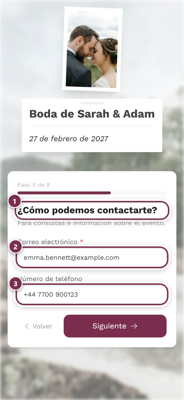Paso ¿Cómo podemos contactarte? con un campo obligatorio para el correo electrónico y un campo de teléfono opcional