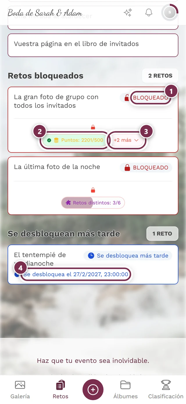 Retos bloqueados con cuatro marcas: línea Requisitos para desbloquear, ficha de condición, ficha con más condiciones, línea de fecha