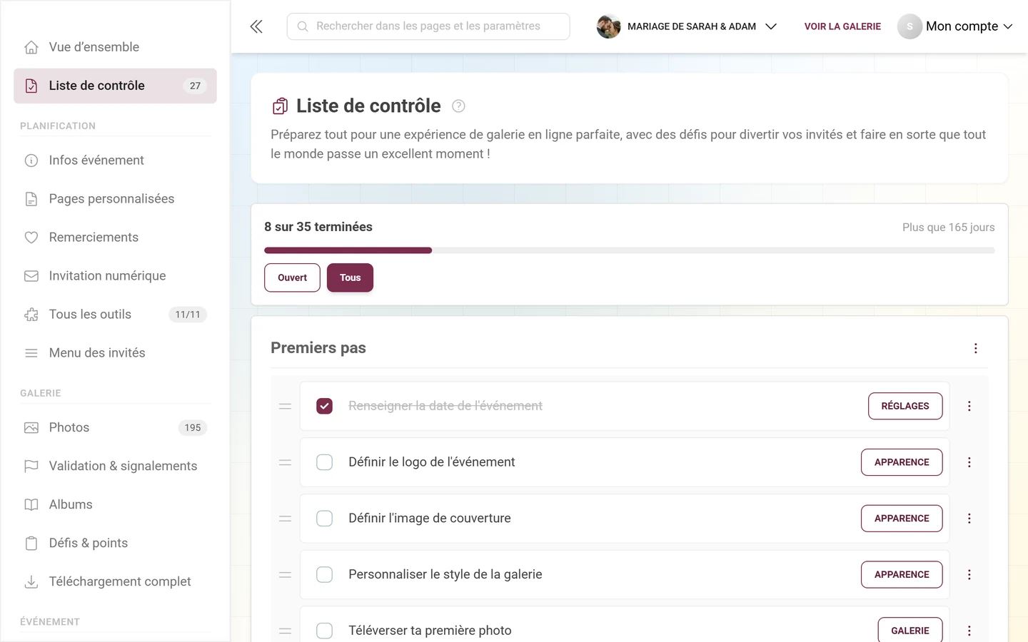 Liste de contrôle de configuration avec en-tête de progression, catégories et tâches
