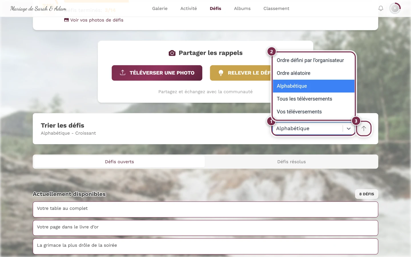 Sélecteur de tri ouvert avec quatre repères : sélecteur, liste d'options, flèche de direction, Mélanger à nouveau
