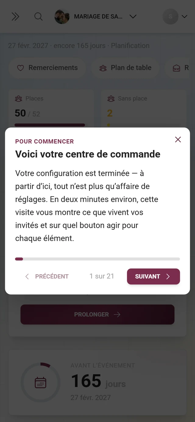 Une étape de la visite guidée avec ligne de chapitre, titre, texte et l'indication X sur Y