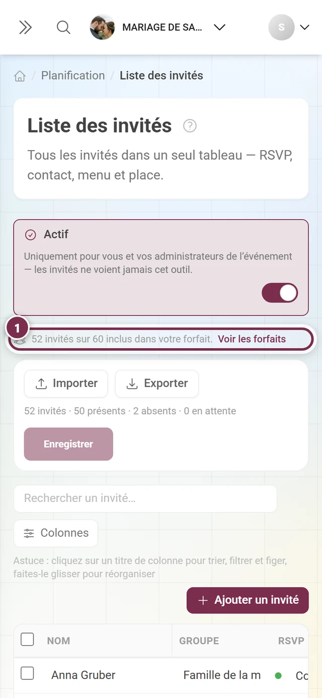 Liste des invités avec le bandeau d'information étroit au-dessus de la barre d'actions mis en évidence