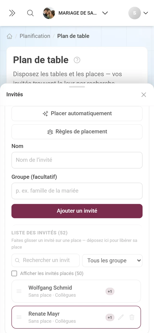 Panneau des invités à côté du plan de salle avec la recherche, la progression et les boutons Placement automatique et Règles de placement