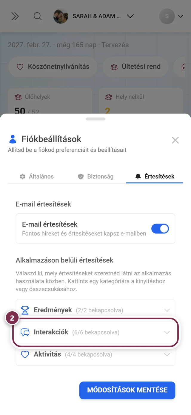Értesítések fül a három összecsukott kategóriával, az Interakciók fejléc pirossal kiemelve