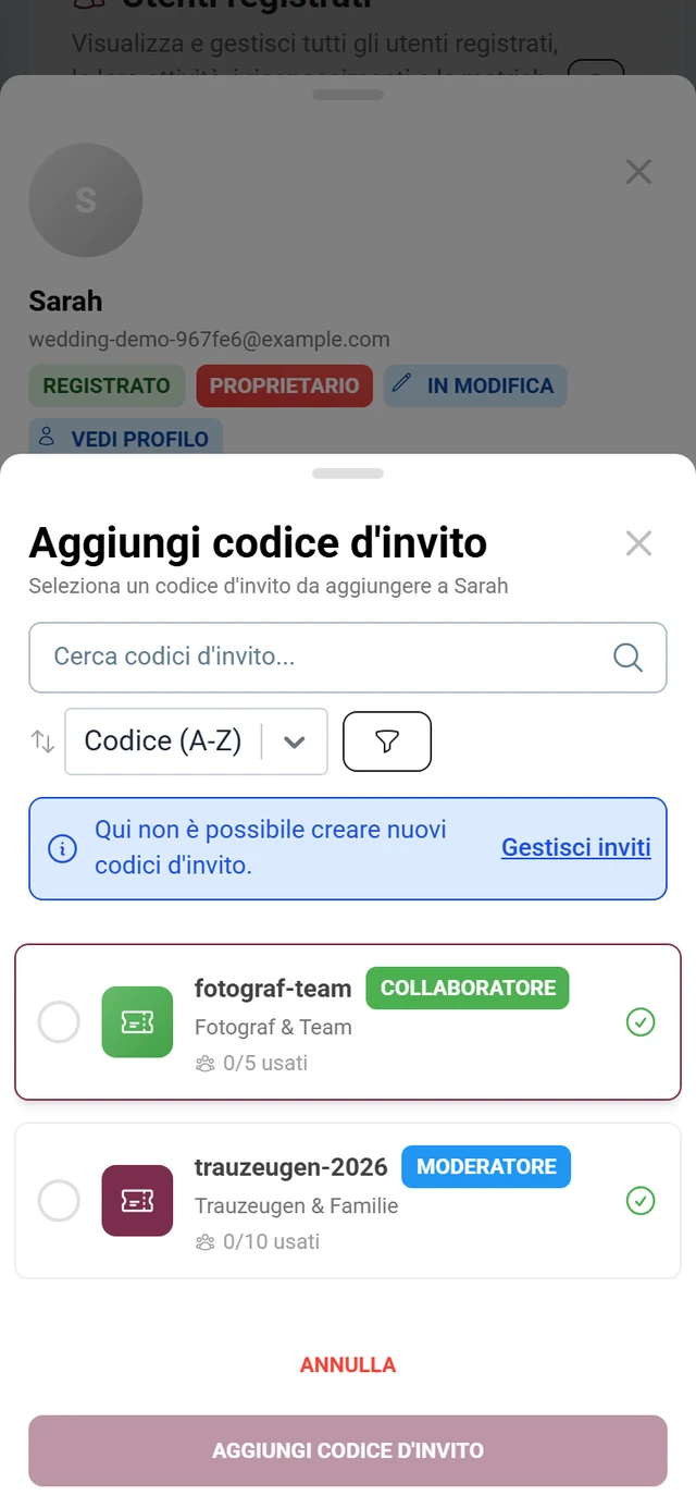Finestra Aggiungi codice d'invito con campo di ricerca, ordinamento, banner informativo e due codici selezionabili con chip del ruolo