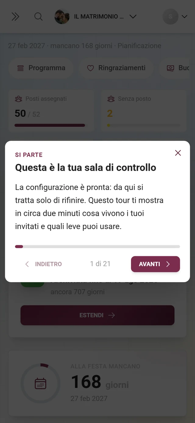 Un passaggio del tour guidato con riga del capitolo, titolo, testo e l'indicazione X di Y