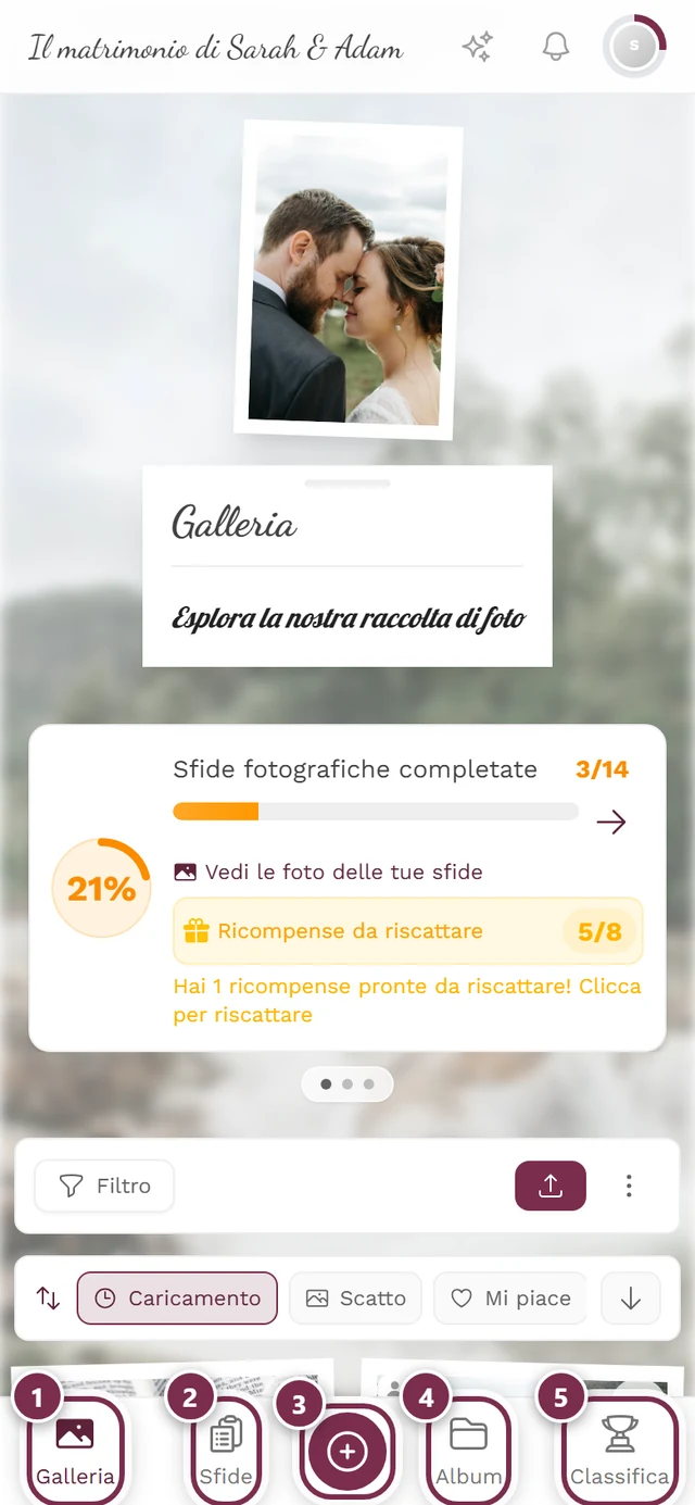 Barra di navigazione inferiore sul telefono con il grande pulsante di caricamento al centro