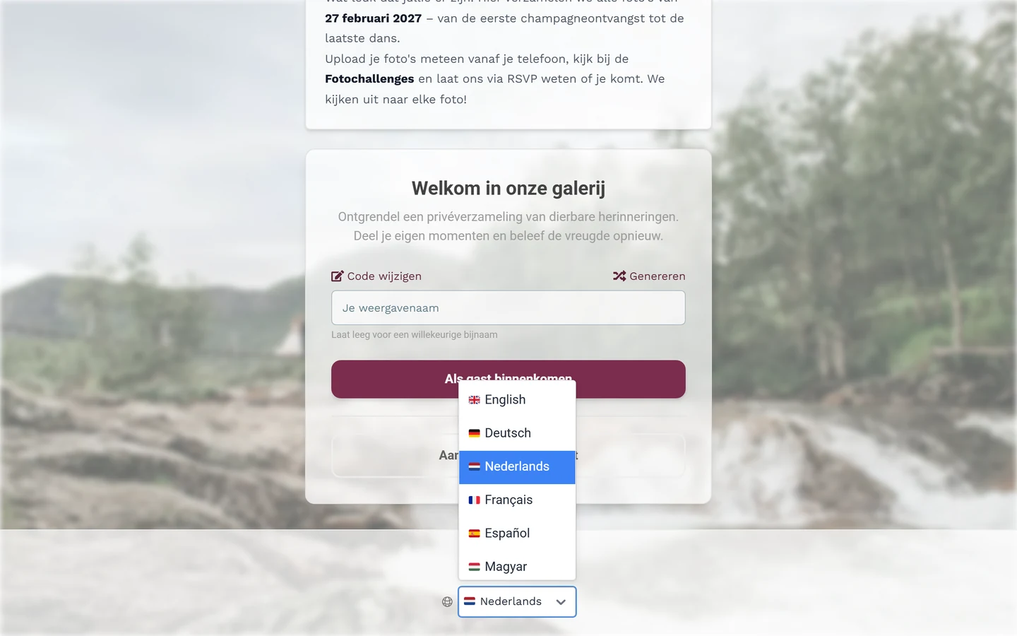 Voettekst van de deelnamepagina met wereldbol-symbool en uitgeklapte taallijst