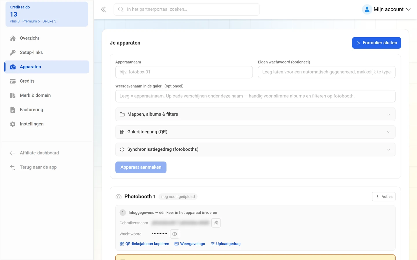 Uitgeklapt formulier met apparaatnaam, eigen wachtwoord, weergavenaam en de drie groepen van het uploadgedrag