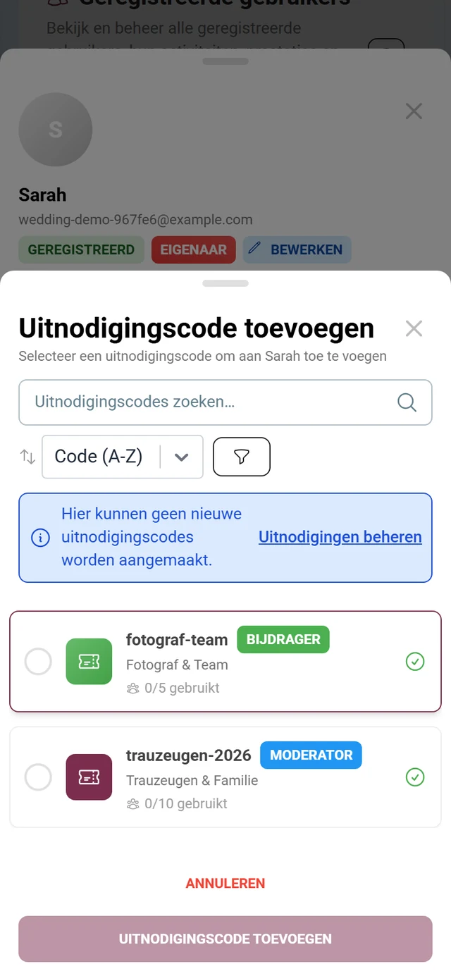Dialoog Uitnodigingscode toevoegen met zoekveld, sortering, infobanner en twee selecteerbare codes met rolchips