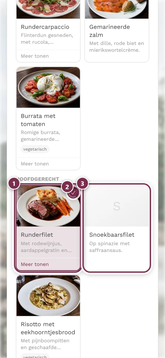 Hoofdgerecht met een geselecteerd gerecht inclusief vinkje en een niet-gekozen gerecht daaronder