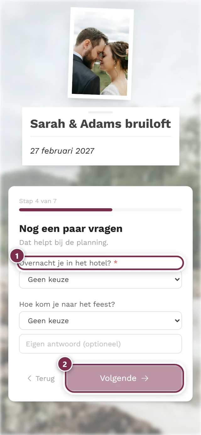 Verplichte vraag met rood sterretje en een lichtgrijze, niet-klikbare knop Volgende
