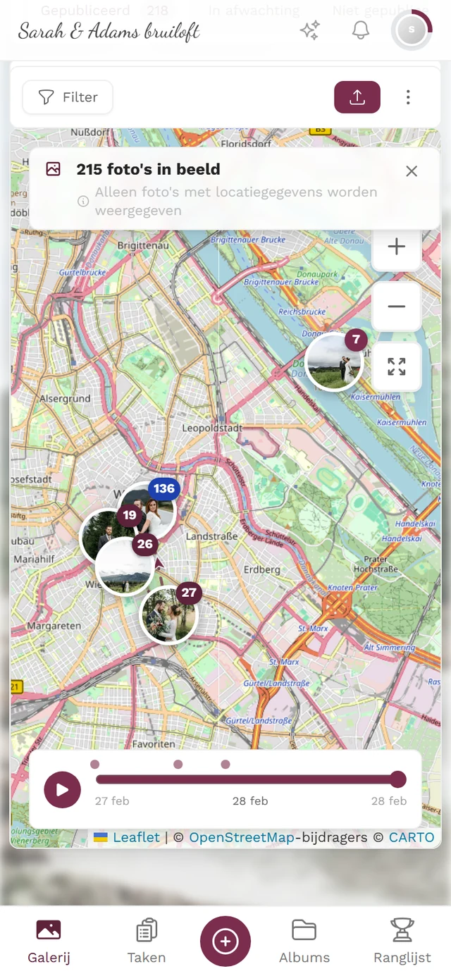 Uitgeklapte infokaart linksboven met het aantal foto's in beeld