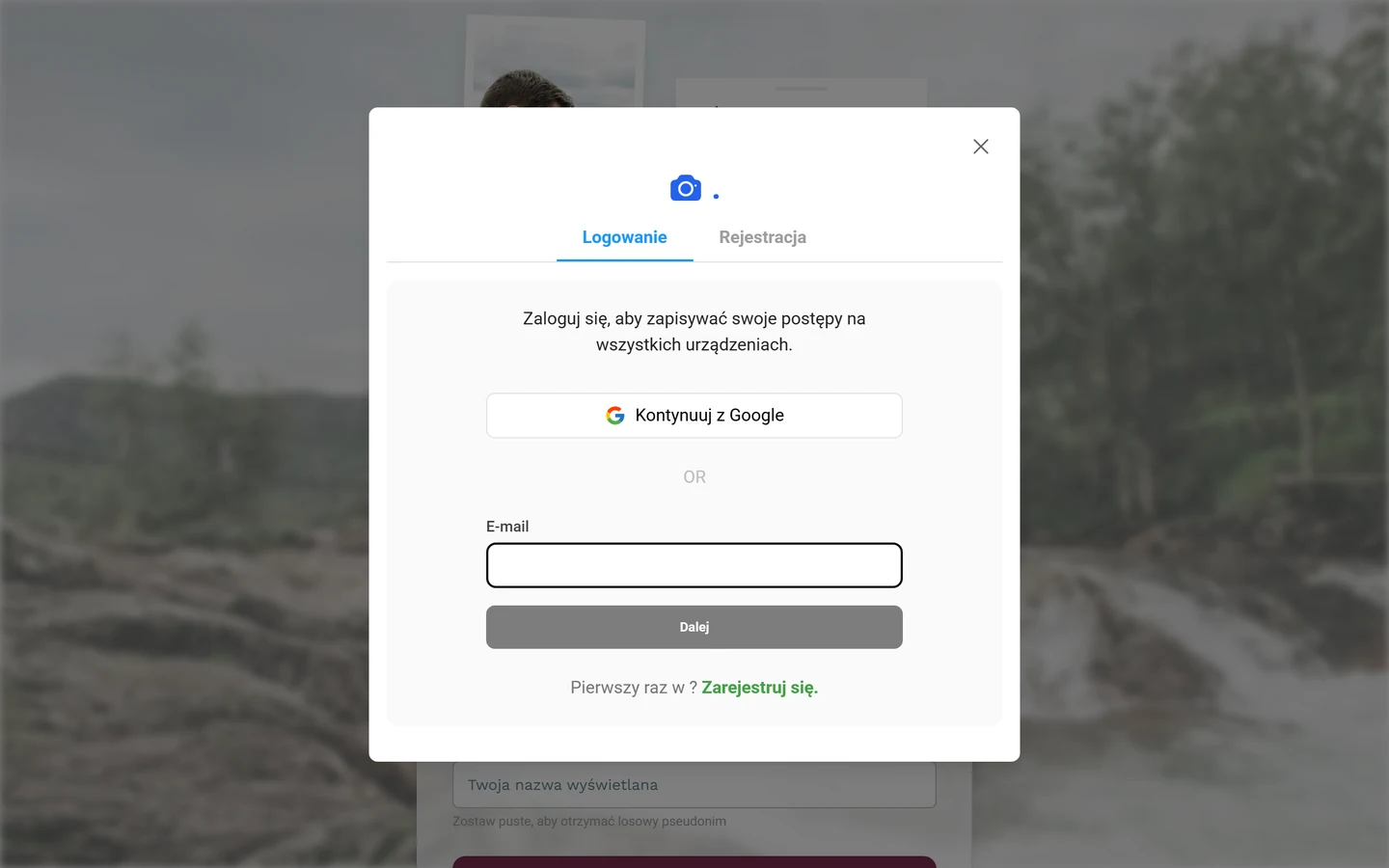 Okno logowania z opcjami Google i e-mail