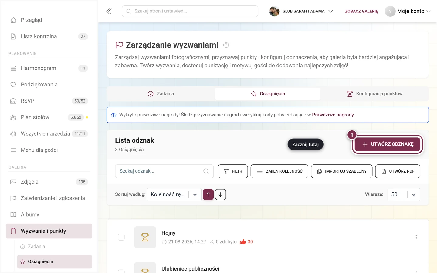 Zarządzanie osiągnięciami z oznaczonym na czerwono przyciskiem Utwórz odznakę nad listą