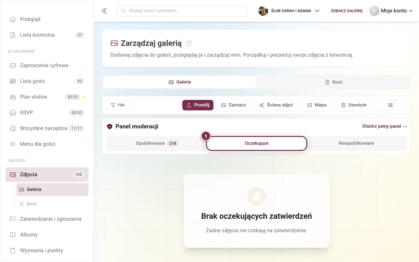 Zaznaczona karta Oczekujące, pod nią pusty stan Brak oczekujących zatwierdzeń