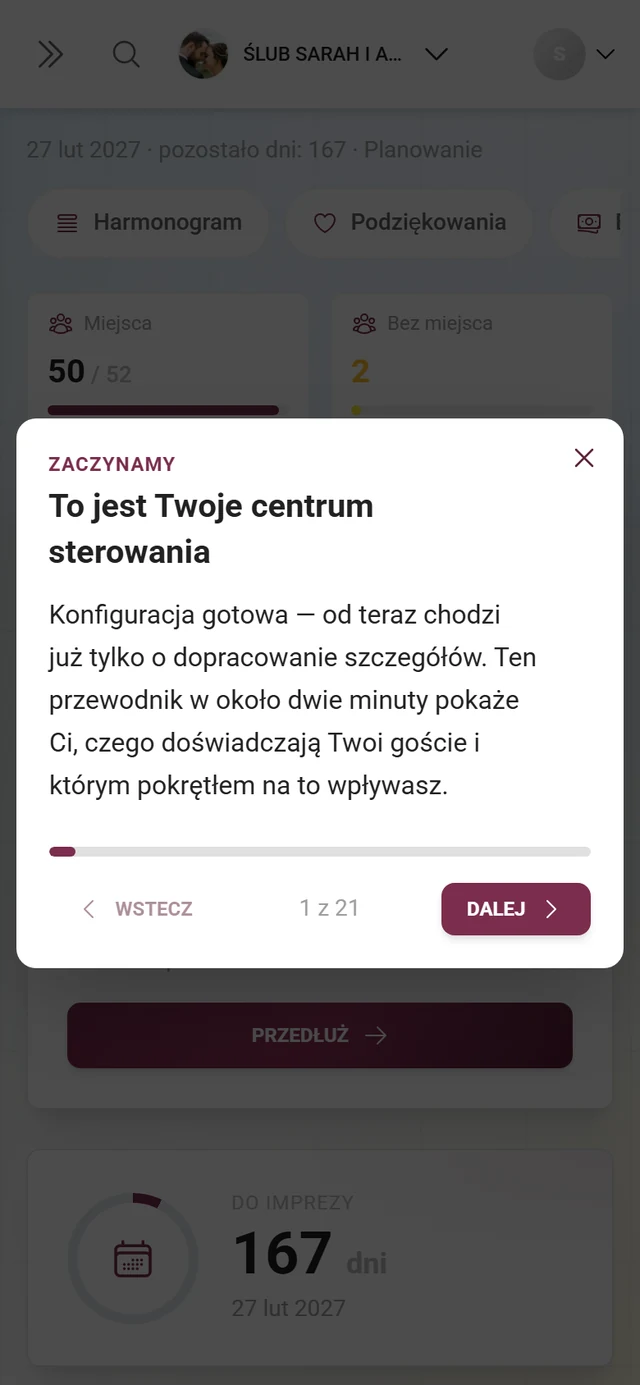 Krok przewodnika z linijką rozdziału, tytułem, tekstem i wskaźnikiem X z Y