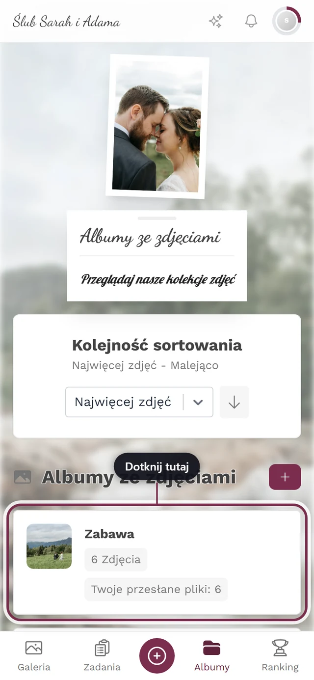 Przegląd albumów, zaznaczony pierwszy kafelek albumu ze zdjęciem tytułowym i liczbą zdjęć