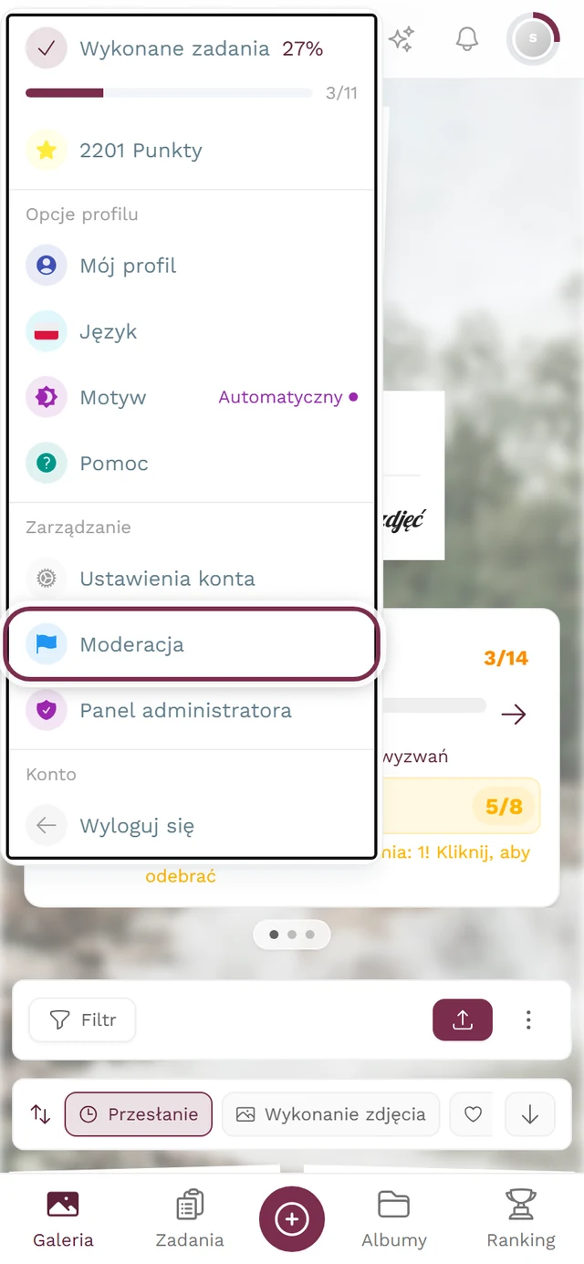 Otwarte menu profilu w prawym górnym rogu, zaznaczona pozycja Moderacja
