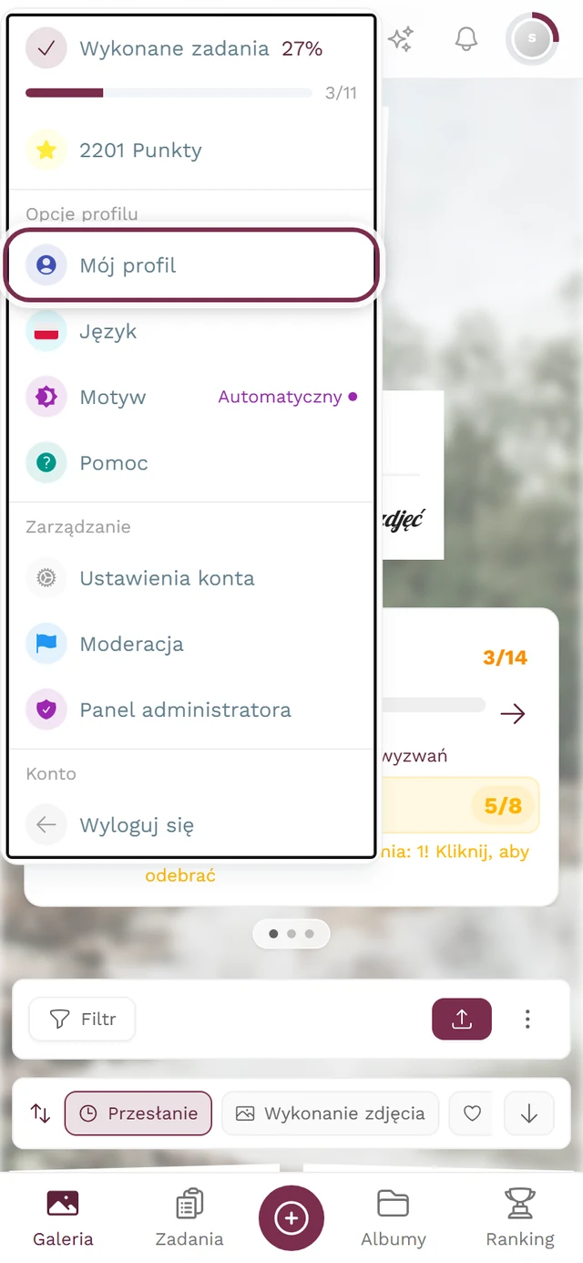 Otwarte menu profilu w prawym górnym rogu, oznaczona pozycja Mój profil