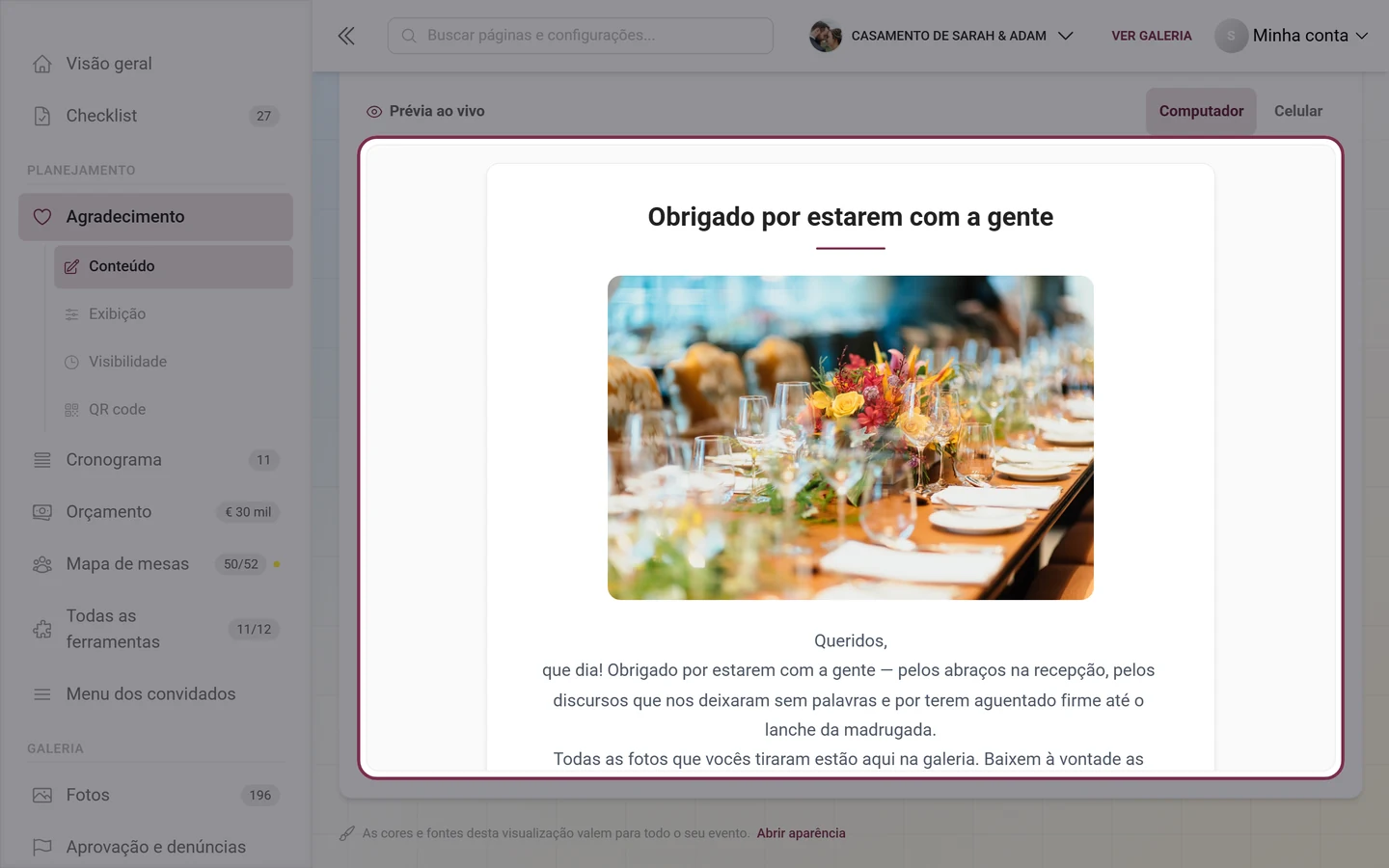 Prévia ao vivo no tema Centralizado com linha decorativa sob o título