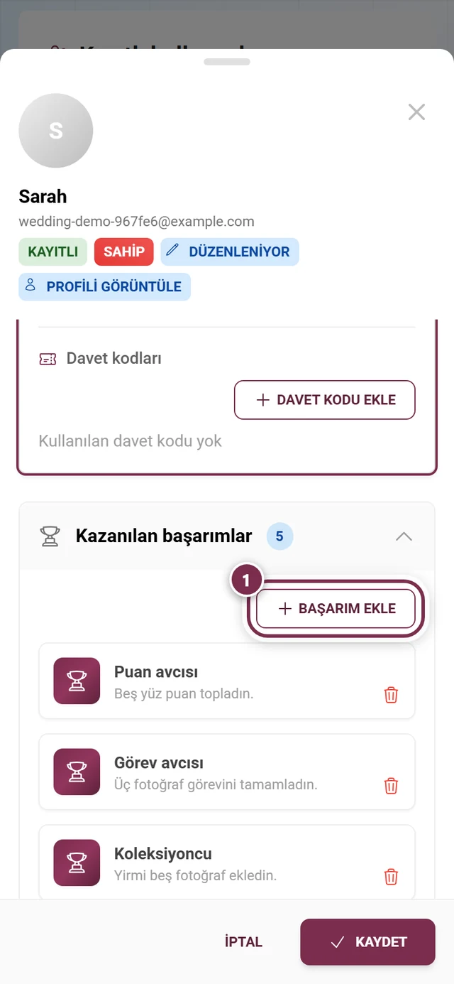 Başarım ekle düğmesi vurgulanmış, katılımcı penceresindeki başarımlar bloğu