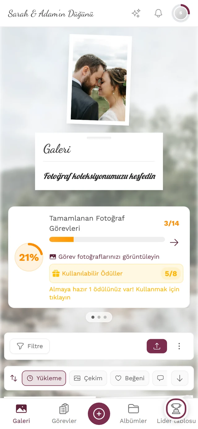 Alt çubukta kupa simgesi kırmızıyla işaretli telefondaki galeri