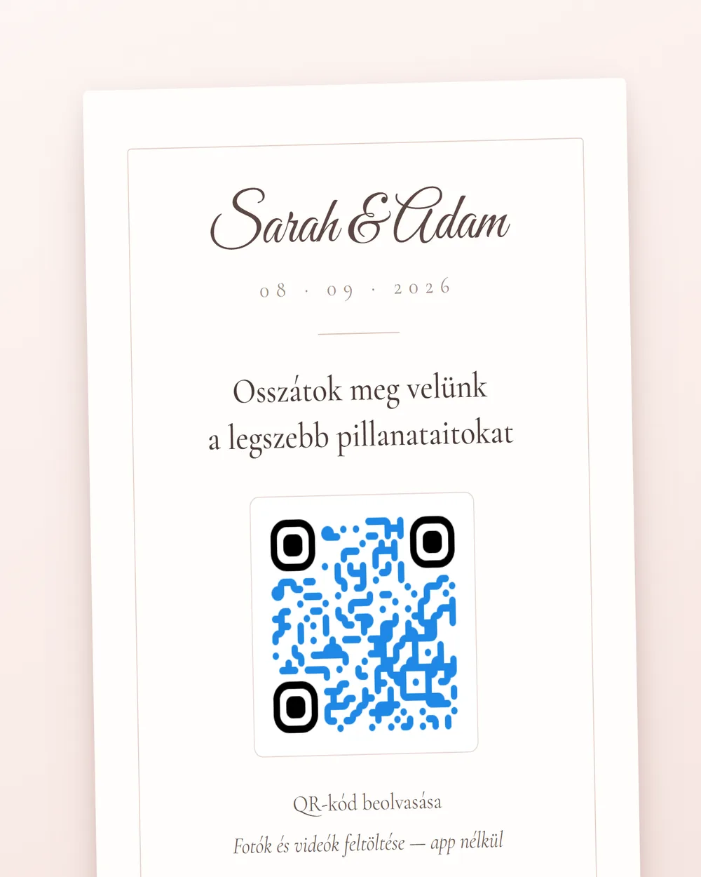 Nyomtatott kártya QR-kóddal a digitális meghívóhoz